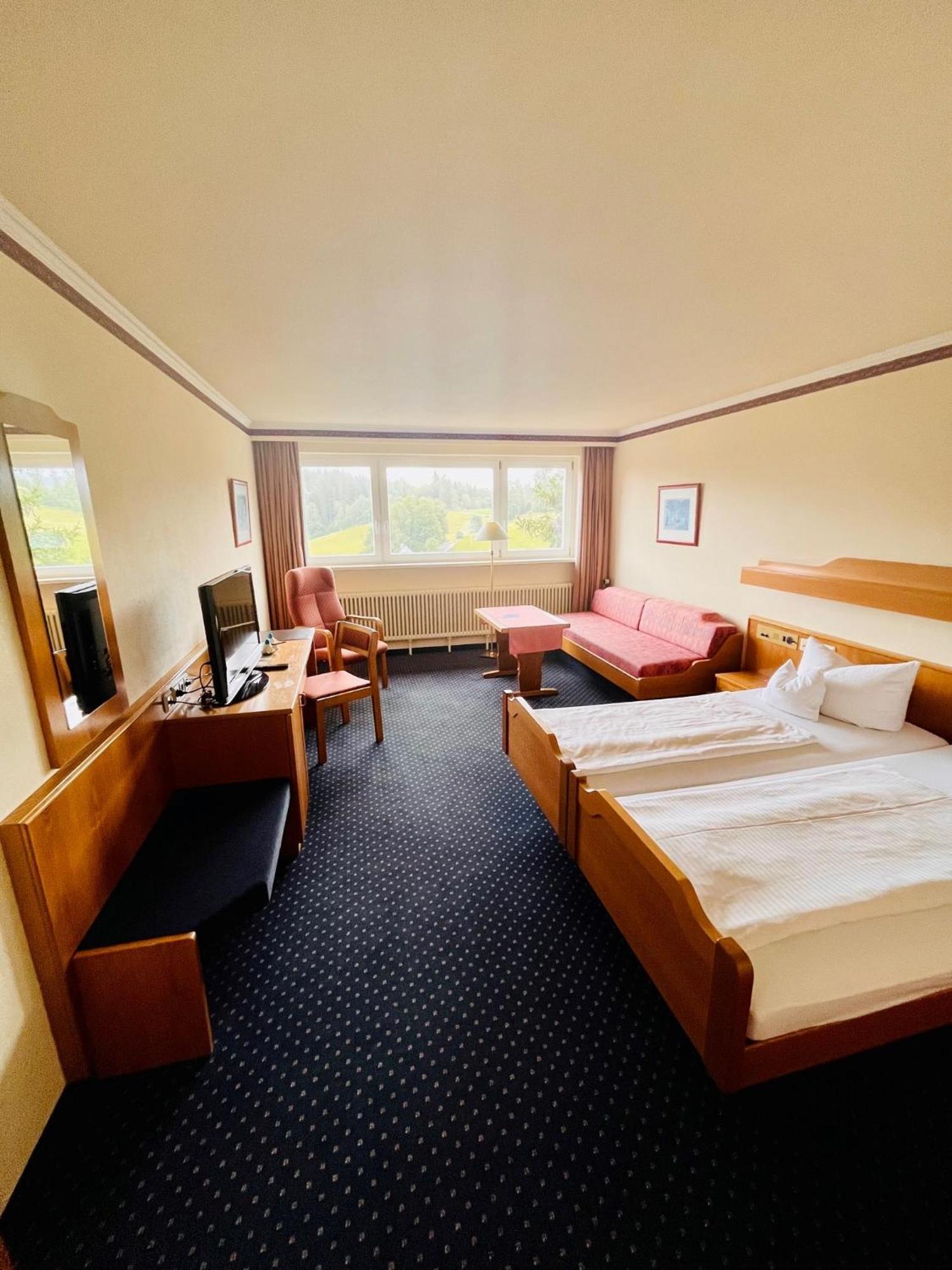 Hotel Sonnenberg Garni Hinterzarten Bagian luar foto